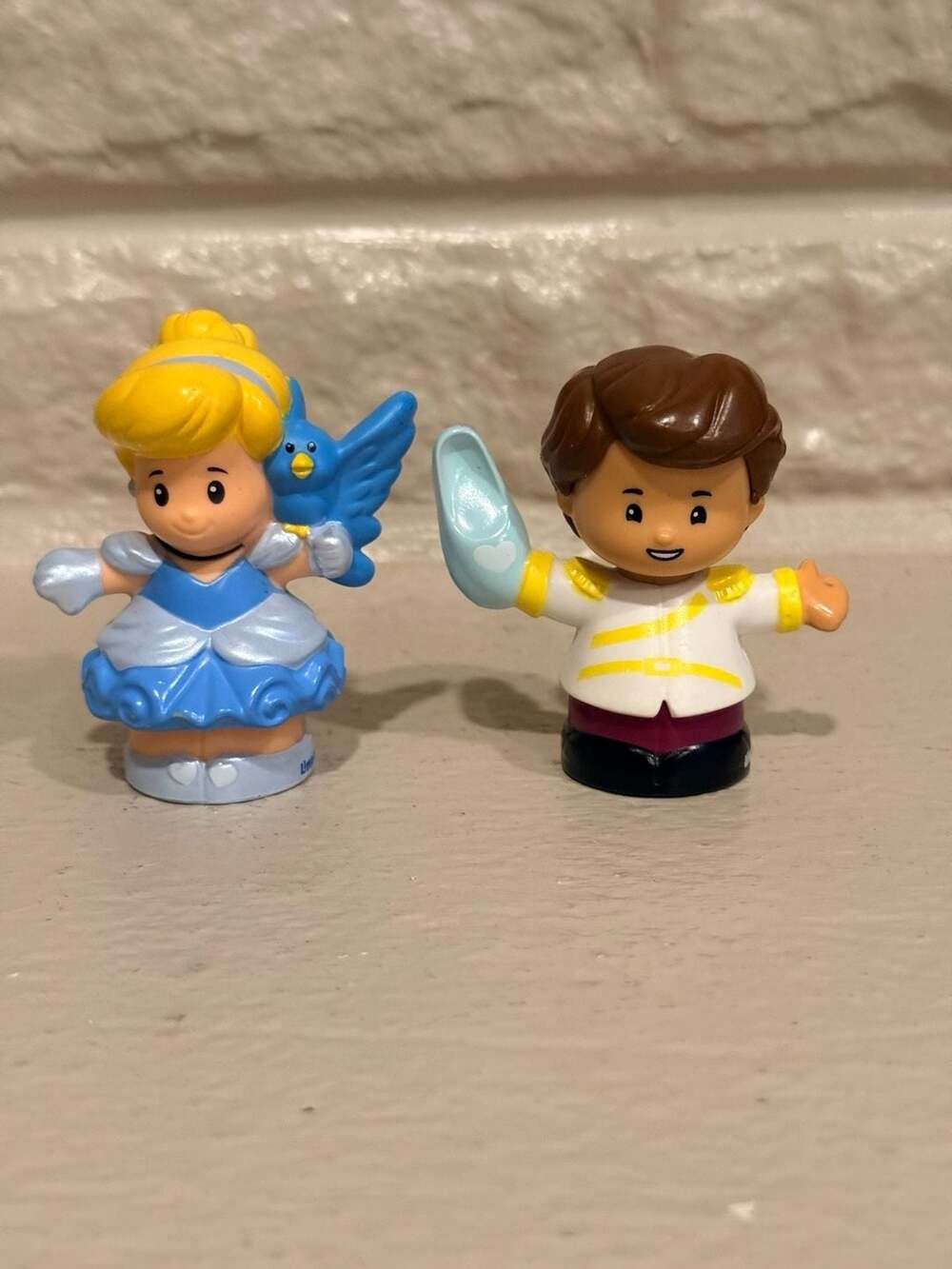 Fisher-Price Little People Disney Princess Cinderella & Prince Charming Figures